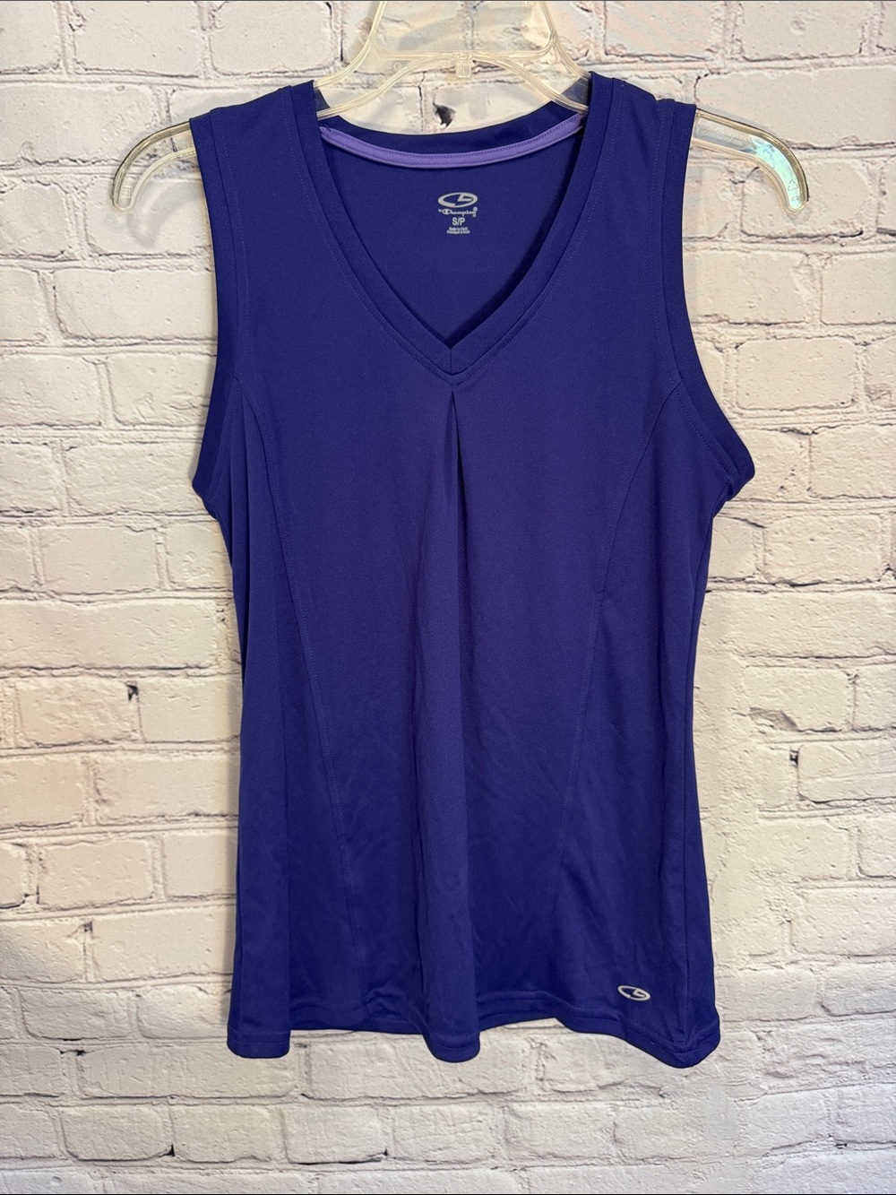 Champion Deep Purple V-Neck Sleeveless Athletic Tank Small
